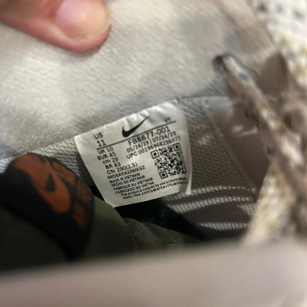 Nike Air Force 1 White and Grey Sneakers - Picture 5 of 6